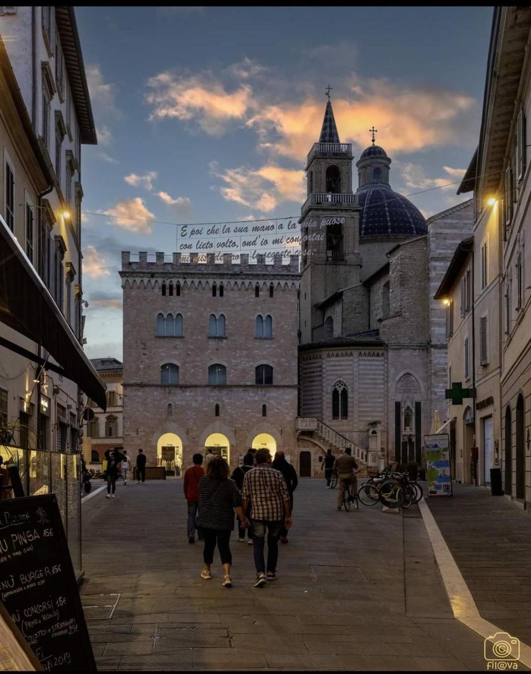 La Casa Di Miri Vicino Caserma Gonzaga Foligno Exterior foto